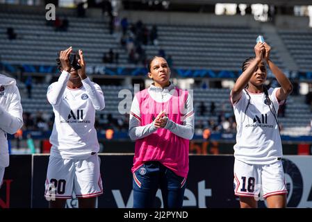 Aminata Diallo de Paris Saint Germain, Estelle Cascarino de Paris Saint Germain et Laurina Fazer de Paris Saint Germain après le championnat de France féminin, D1 Arkema football match entre Paris FC et Paris Saint-Germain le 3 avril 2022 au stade Sébastien Charlety à Paris, France - photo: Antoine Massinon/DPPI/LiveMedia Banque D'Images