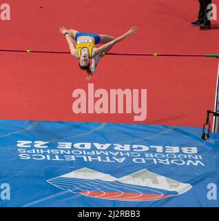 Yaroslava Mahuchikh UKR en compétition pour le saut en hauteur féminin le deuxième jour des Championnats du monde d'athlétisme en salle Belgrade 2022 à l'Arena de Belgrade sur M. Banque D'Images