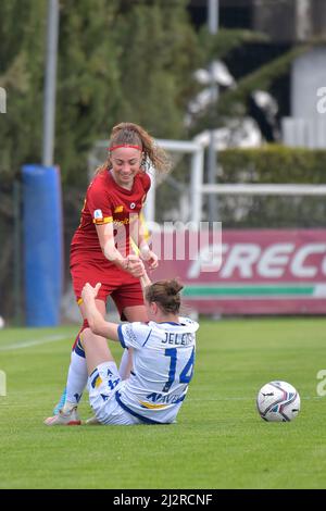 Rome, Italie. 03rd avril 2022. Benedetta Glionna de AS Roma Women durgin Championnat d'Italie de football League A Women 2021/2022 jour 19 match entre AS Roma Women contre Hellas Verona Women au stade Tre Fontane le 3 avril 2022, à Rome, Italie (photo de Roberto Bettacchi/Pacific Press/Sipa USA) Credit: SIPA USA/Alay Live News Banque D'Images