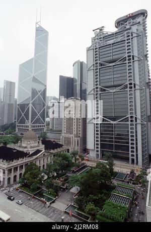 À Hong Kong, en tant qu'ancien politicien conservateur Chris Patten, qui a perdu son siège à Bath lors de l'élection générale de 1992, occupe son poste de gouverneur de Hong Kong en 28th. Vue générale des gratte-ciels du centre de Hong Kong, y compris la tour Bonk de Chine dans le quartier financier. 9th juillet 1992. Banque D'Images
