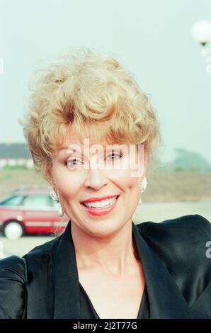 Leslie Easterbrook, actrice, mieux connue pour son rôle d'officier Debbie Callahan dans les films de l'Académie de police. Photo à l'ouverture de Showcase Cinemas, Teesside Retail Park and Leisure Centre, 1st juillet 1993. Banque D'Images