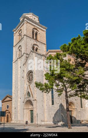 Façade de la cathédrale Fermo ou de la cathédrale Santa Maria Assunta, Fermo, Marche, Italie Banque D'Images