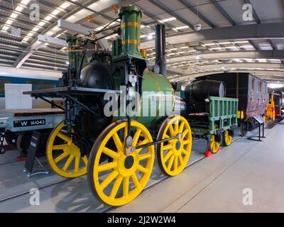 Locomotive à vapeur sans Pareil construite par Timothy Hackworth en 1829, cette réplique a été construite en 1980 pour le 150th anniversaire des essais à Rainhill Banque D'Images