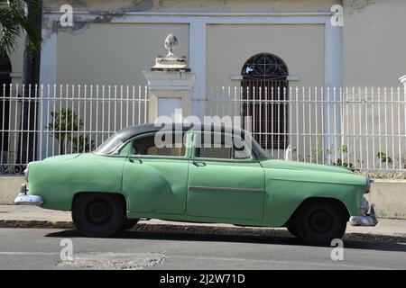 Voiture rétro à Cuba Banque D'Images