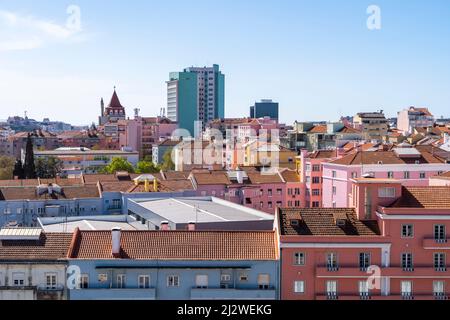 Lisbonne vue magnifique sur la ville, maisons anciennes et bâtiments colorés. Areeiro, Lisbonne, Portugal Banque D'Images