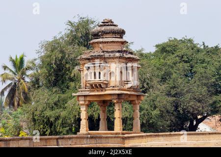 Grand chef-d'œuvre de l'architecture de pierre, Santhebennur Pushkarini, Devangere, Karnataka, Inde construit par Hanumantappa Nayaka un vinaigre local en 16th ce Banque D'Images