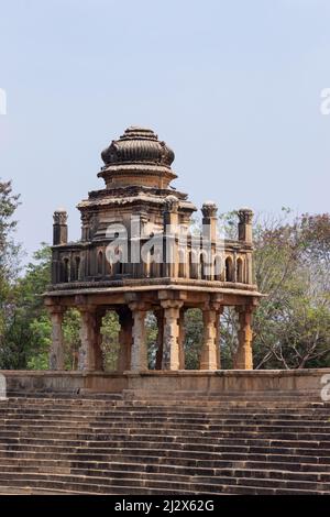 Grand chef-d'œuvre de l'architecture de pierre, Santhebennur Pushkarini, Devangere, Karnataka, Inde construit par Hanumantappa Nayaka un vinaigre local en 16th ce Banque D'Images