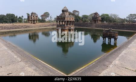 Grand chef-d'œuvre de l'architecture de pierre, Santhebennur Pushkarini, Devangere, Karnataka, Inde construit par Hanumantappa Nayaka un vinaigre local en 16th ce Banque D'Images