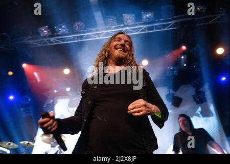 Copenhague, Danemark. 03rd avril 2022. Le groupe suédois de Death Metal Mélodique Dark Tranquility donne un concert à Pumpehuset à Copenhague. Ici, la chanteuse Mikael Stanne est vue en direct sur scène. (Crédit photo : Gonzales photo/Alamy Live News Banque D'Images