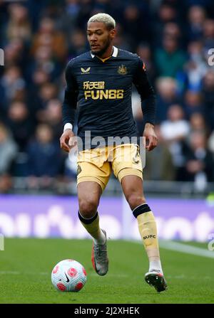 Londres, Angleterre - AVRIL 03 : Joelinton de Newcastle United pendant la première ligue entre Tottenham Hotspur et Newcastle United à Tottenham Hotspur St Banque D'Images