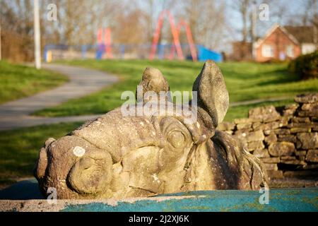 Cottam, Preston, Lancashire. “War Horse to Water” village vert Thompson Dagnall sculpteur Banque D'Images