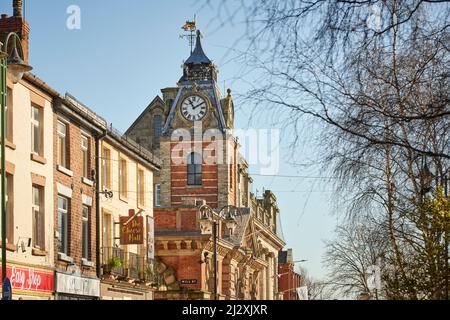 Crewe, Cheshire. Crewe Market Hall, classé grade II, à Memorial Square Banque D'Images