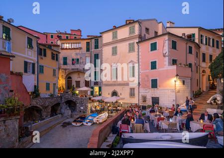 Restaurant à Tellaro, province de la Spezia, Ligurie, Italie Banque D'Images