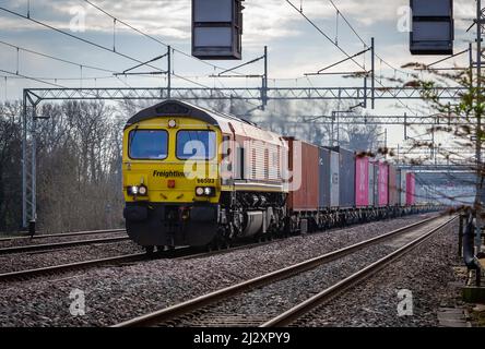 Freightliner Class 66 - 66503 passe au nord de rugby de Cathiron Banque D'Images