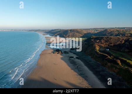 Pleneuf-Val-Andre (Bretagne, Nord-Ouest de la France) : vue aérienne de la plage "plage des Vallées" Banque D'Images