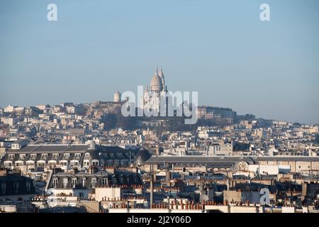 Paris (France) : vue d'ensemble de Montmartre depuis le Centre Pompidou Banque D'Images