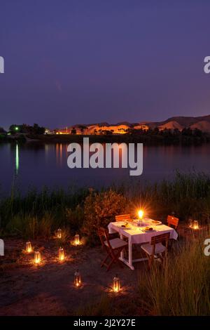 bateau lazulli, egypte, nil, extérieur, dîner Banque D'Images