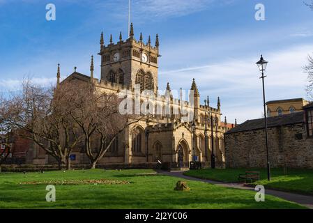 Extérieur de l'église paroissiale de Wigan, construite en 1781, le matin du printemps. Wigan, Angleterre. Banque D'Images