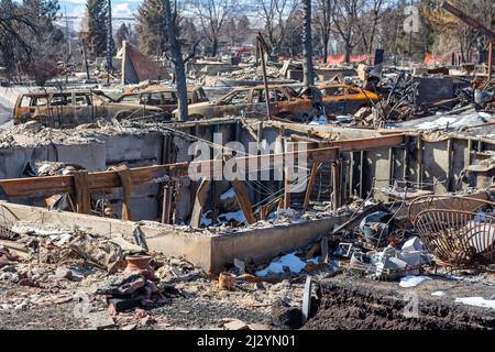 Louisville, Colorado - les vestiges après le Marshall Fire, le feu de forêt le plus destructeur du Colorado, qui a détruit 1 000 maisons en décembre 2021. Le fi Banque D'Images