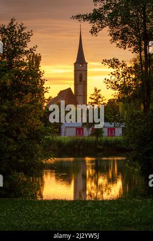 Ambiance du soir au Stadtsee, Iphofen, Kitzingen, Basse-Franconie, Franconie, Bavière, Allemagne, Europe Banque D'Images