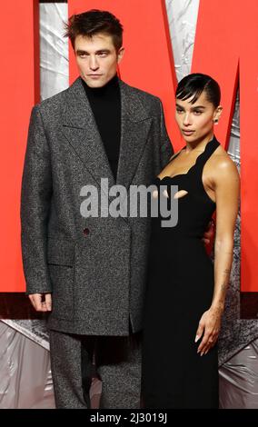 Robert Pattinson et Zoe Kravitz assistent à une projection spéciale du Batman au BFI IMAX Waterloo Banque D'Images