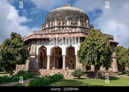New Delhi, Inde. Jardins Lodi. Tombeau de Sikandar Lodi, deuxième souverain de la dynastie Lodi. Régna 1489-1517. Banque D'Images
