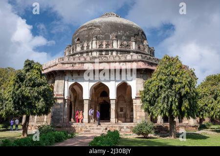 New Delhi, Inde. Jardins Lodi. Tombeau de Sikandar Lodi, deuxième souverain de la dynastie Lodi. Régna 1489-1517. Banque D'Images