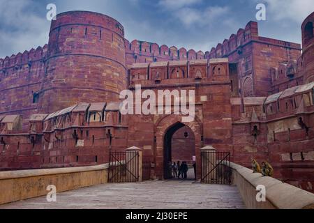 Agra, Inde. Porte d'Amar Singh, entrée du fort d'Agra, 16th-siècle. Banque D'Images