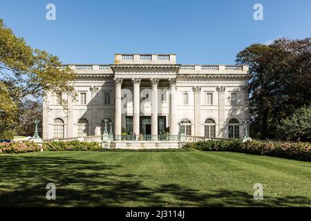 NEWPORT, RHODE ISLAND - SEP 23 , 2017 : vue extérieure de la maison historique en marbre de Newport Rhode Island. Cet ancien manoir Vanderbilt est maintenant un bel Banque D'Images