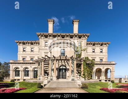 NEWPORT, USA - SEP 23, 2017: The Breakers est un ancien manoir Newport Vanderbilt situé sur l'avenue Ocher point. Ouvert au public pour les frais d'entrée, mais St Banque D'Images