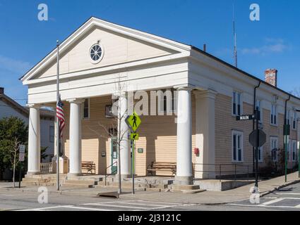 Warwick, NY - USA - 2 avril 2022 : vue panoramique sur le Village Hall de Warwick sur main Street et Wheeler Avenue Banque D'Images