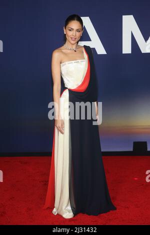 Los Angeles, Californie 4th avril 2022. Eiza Gonzalez à la première Ambulance au Academy Museum of Motion Pictures à Los Angeles, Californie, le 4 avril 2022. Crédit : Faye Sadou/Media Punch/Alay Live News Banque D'Images