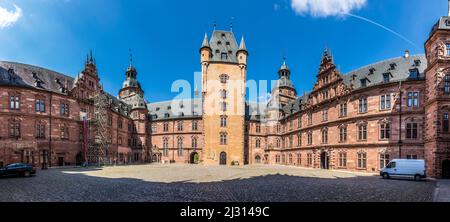 ASCHAFFENBURG, ALLEMAGNE - 20 avril 2017 : visite du château d'Aschaffenburg, Allemagne. Le château sert aujourd'hui de bureau gouvernemental et de musée. Banque D'Images