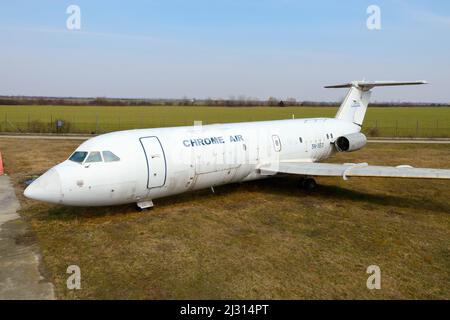 Chrome Air Service bac un-Eleven avion entreposé en Roumanie. Bac-111 avion cargo. Bac a été construit sous la marque de Romaero, appelé Rombac 1-11. Banque D'Images