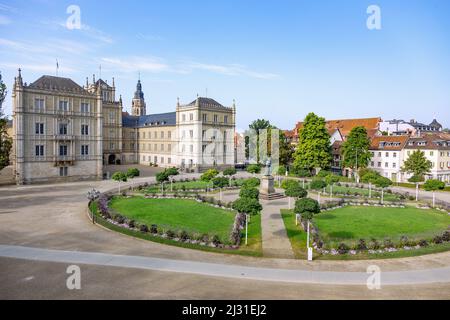 Coburg; Palais Ehrenburg; monument Ernst I, Schlossplatz Banque D'Images