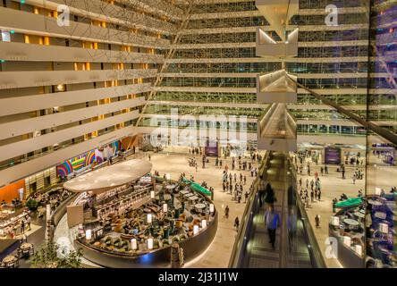 Intérieur du hall de l'hôtel du Marina Bay Sands Hotel Singapore Banque D'Images