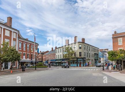 GLOUCESTER, Etats-Unis - SEP 14, 2017: Place du marché et vieux bâtiments historiques à Gloucester, Etats-Unis. Banque D'Images