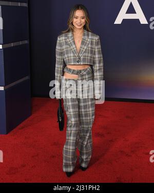 Los Angeles, États-Unis. 04th avril 2022. Jamie Chung arrive à la première AMBULANCE de Los Angeles qui s'est tenue à l'Academy Museum of Motion Pictures à Los Angeles, CA, le lundi 4 avril 2022. (Photo par Sthanlee B. Mirador/Sipa USA) crédit: SIPA USA/Alay Live News Banque D'Images