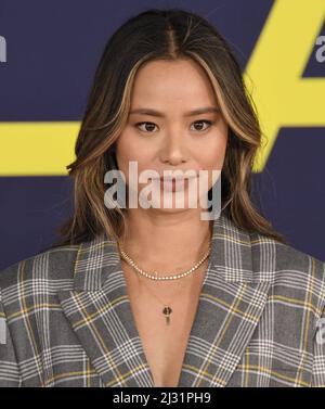 Los Angeles, États-Unis. 04th avril 2022. Jamie Chung arrive à la première AMBULANCE de Los Angeles qui s'est tenue à l'Academy Museum of Motion Pictures à Los Angeles, CA, le lundi 4 avril 2022. (Photo par Sthanlee B. Mirador/Sipa USA) crédit: SIPA USA/Alay Live News Banque D'Images