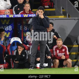 Londres, Royaume-Uni. 04th avril 2022. 04 avril 2022 - Crystal Palace v Arsenal - Premier League - Selhurst Park Mikel Arteta pendant le match au Selhurst Park. Crédit photo : crédit: Mark pain/Alamy Live News Banque D'Images