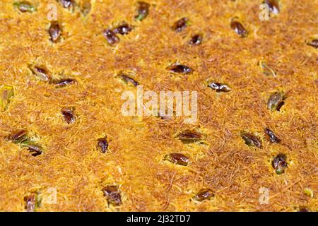 Dessert kadayif de pistache. Spécialités turques traditionnelles. Gros plan sur le dessert kadayif Banque D'Images