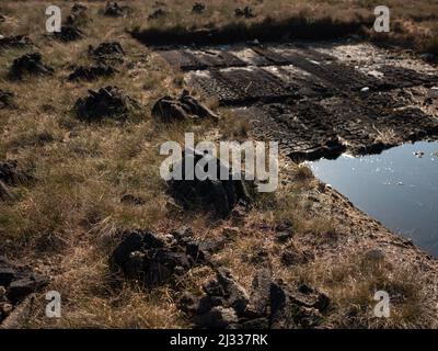 Coupe de gazon dans une tourbière à Connemara, comté de Galway, Irlande. Banque D'Images