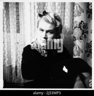 Bateaux 10 Uhr, daheim - après 10 heures à la maison . Albums photo d'EVA Braun, env. 1913 - env. 1944. Ces albums sont attribués à Eva Braun (quatre sont revendiqués par son amie Herta Schneider, née Ostermeyer) et documentent sa vie de ca. 1913 à 1944. Il y a de nombreuses photos d'Eva, de ses sœurs et de leurs enfants, d'Herta Schneider et de ses enfants, ainsi que des photos des vacances d'Eva, des membres de sa famille et des amis. On y trouve également des photographies prises par et d'Eva Braun au chalet hitlérien Berghof (ou Kehlstein), des photographies d'Hitler et de son entourage, des visiteurs de Berghof et du paysage A. Banque D'Images