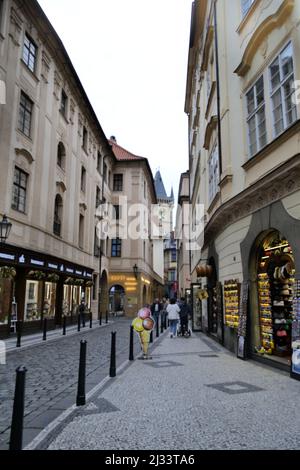 Façades colorées et siècles d’histoire – la beauté intemporelle de Josefov, Prague Banque D'Images