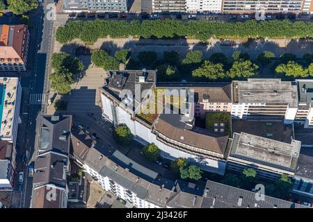 Vue aérienne, rénovation de fenêtres enveloppé Bert-Brecht-Haus avec des installations municipales d'éducation pour adultes à Paul-Reusch-Straße, centre-ville, Oberhausen, Ruh Banque D'Images
