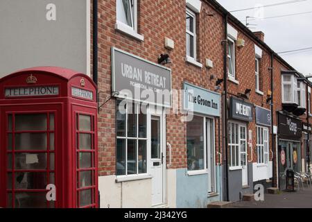 Cafés et boutiques à Ruddington, dans le Nottinghamshire, au Royaume-Uni Banque D'Images