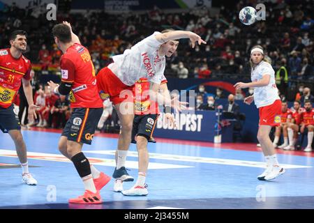 Jacob Holm (Danemark) contre l'Espagne. EHF Euro 2022. Demi-finales Banque D'Images