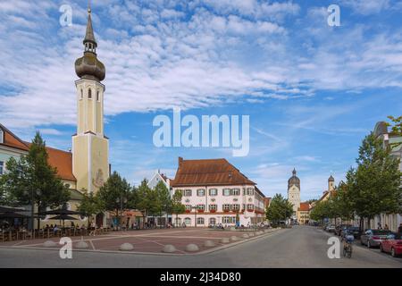 Erding, Schrannenplatz, Frauenkircherl, hôtel de ville, belle tour Banque D'Images