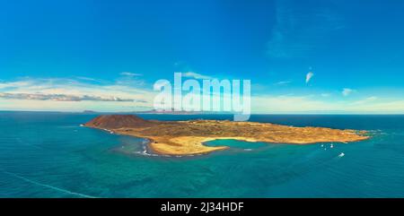 Superbe vue panoramique aérienne sur l'île de Lobos près de Corralejo Fuerteventura Banque D'Images