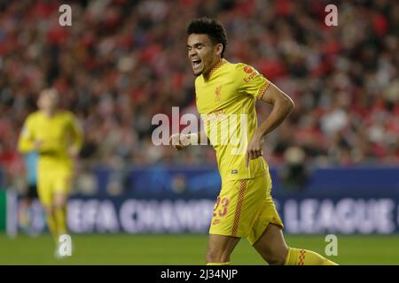 Lisbonne, Portugal. 05th avril 2022. Luis Díaz avance du Liverpool FC en action lors du match de finale de la Ligue des champions de l'UEFA entre SL Benfica et Liverpool FC le 04 avril 2022 à Lisbonne, Portugal. Valter Gouveia/SPP crédit: SPP Sport presse photo. /Alamy Live News Banque D'Images